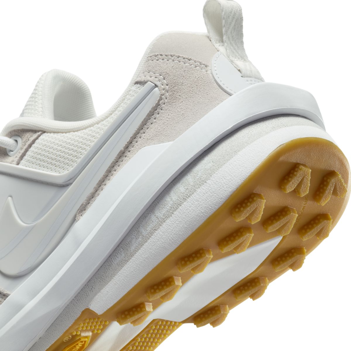 sacai x Nike Zegamadome Summit White HQ8618-100 K