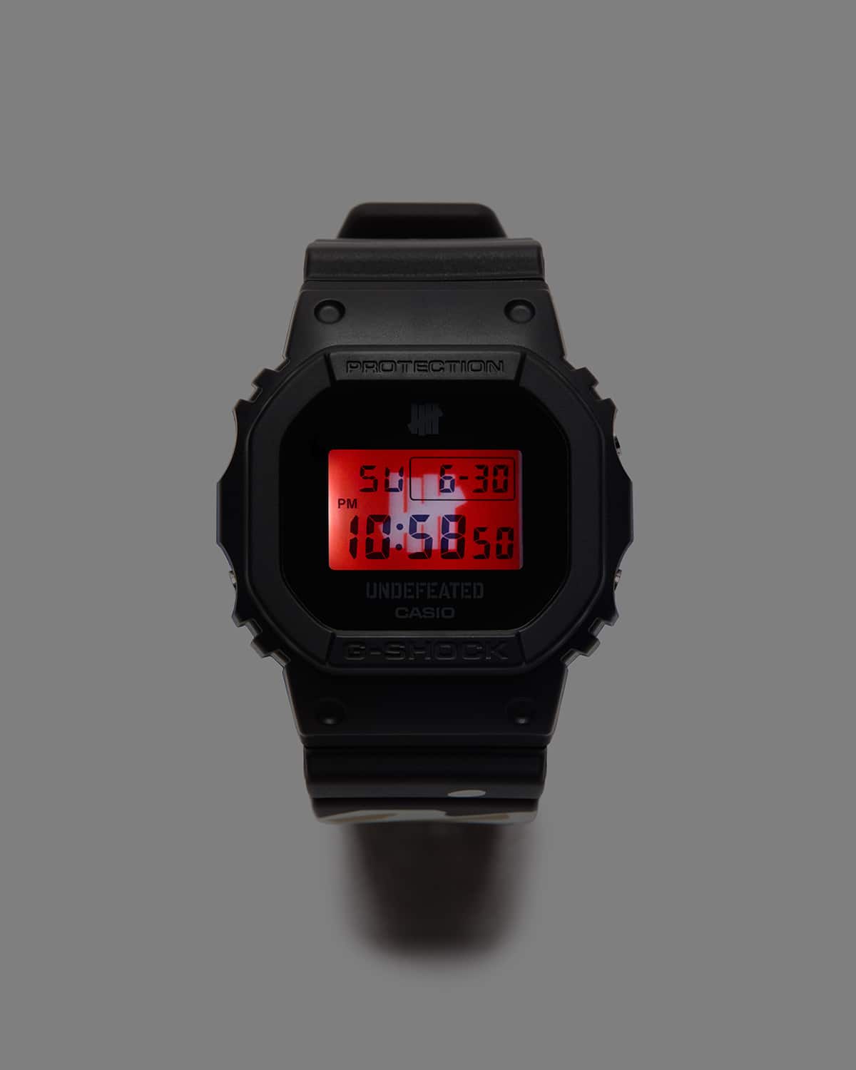 zegarek Undefeated x G-Shock DWE5600UD-1A 12
