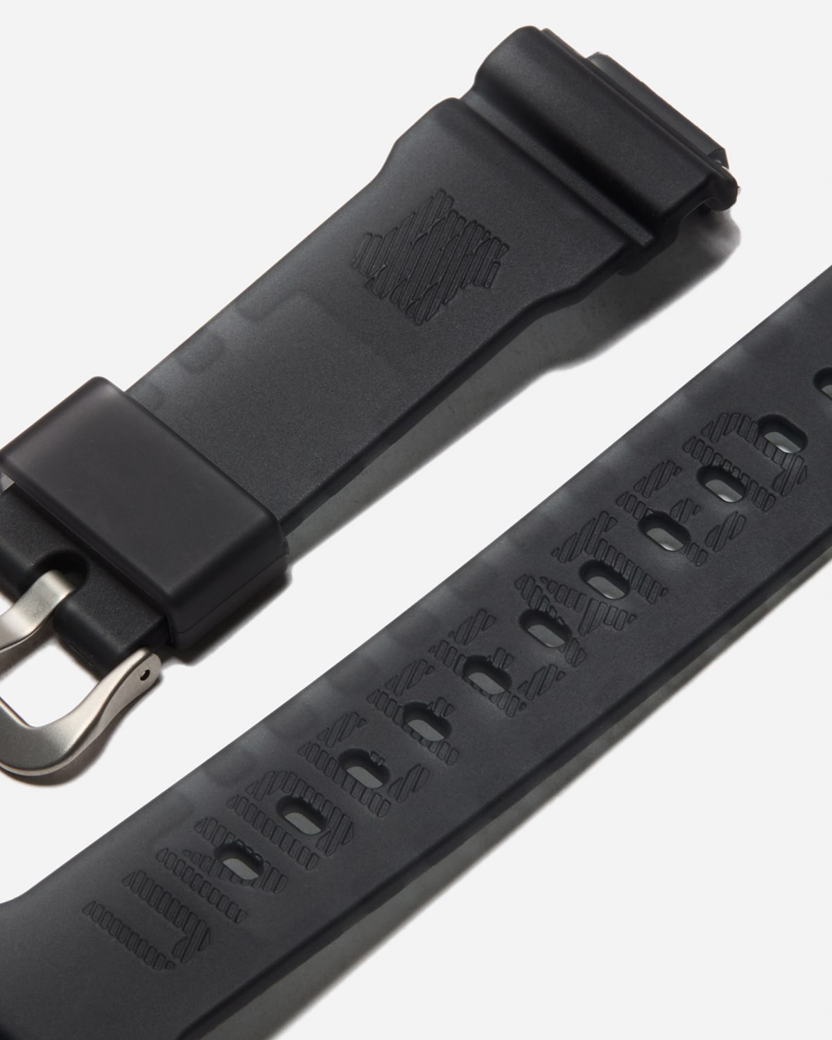 zegarek Undefeated x G-Shock DWE5600UD-1A 3