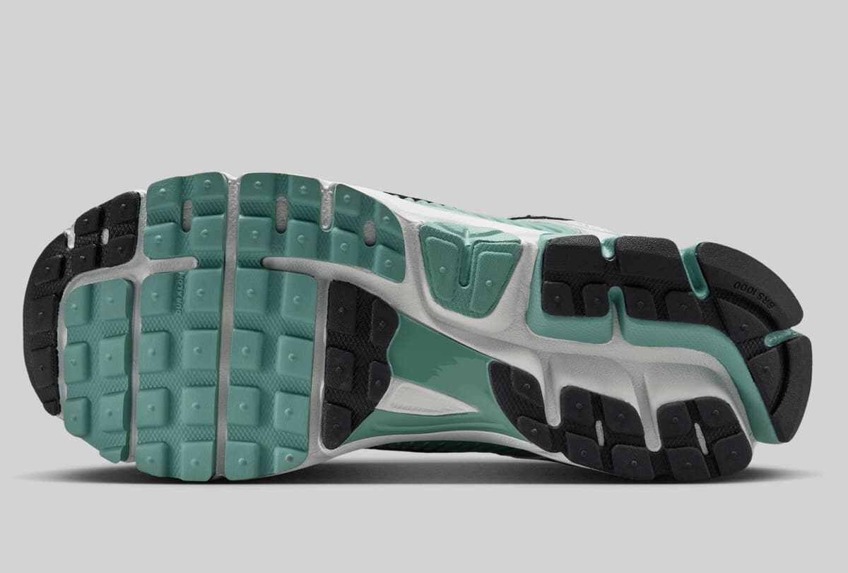 Nike Zoom Vomero 5 Cannon HF1877-101 1