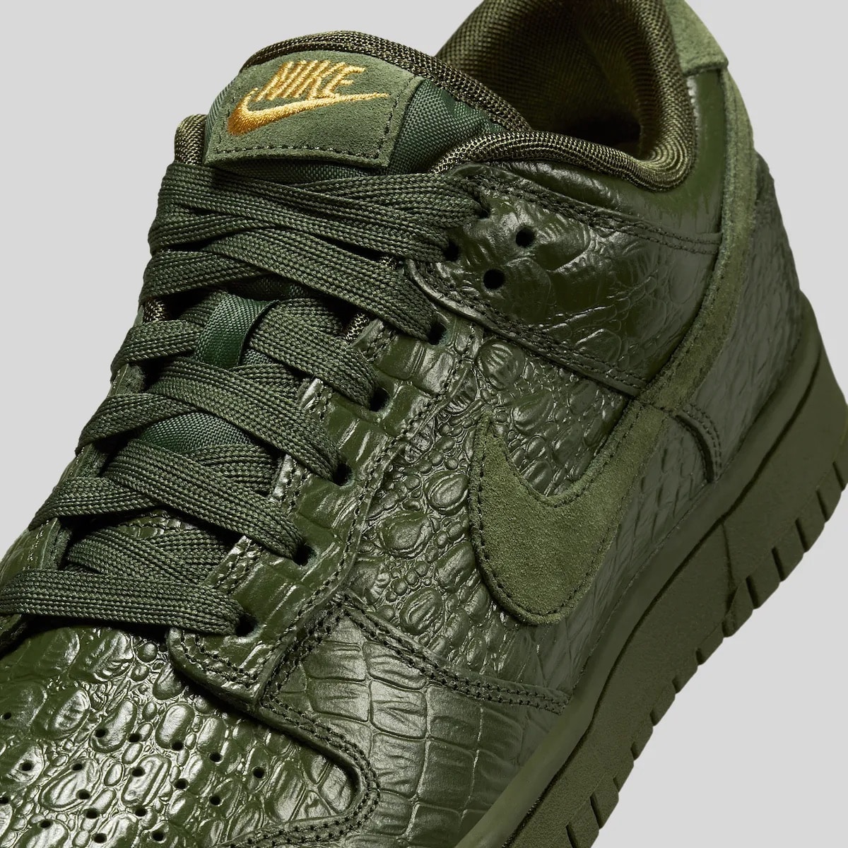 Nike Dunk Low Crocodile HV4388-300 7