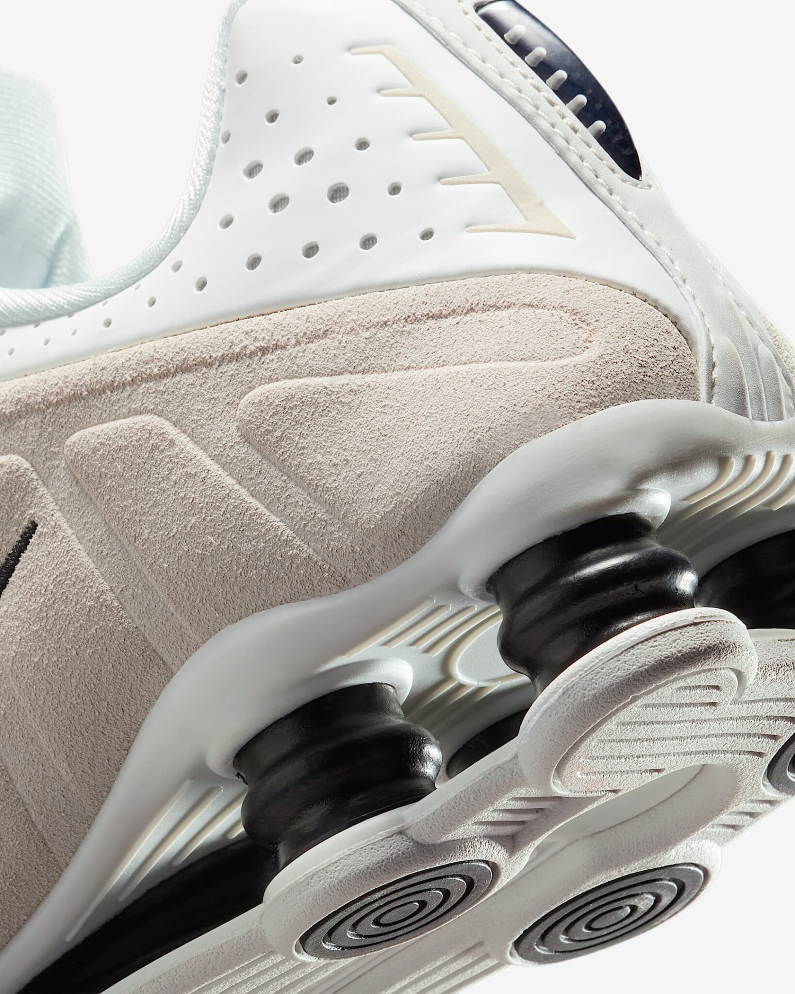 Nike Shox R4 White Suede HQ7739-100 8