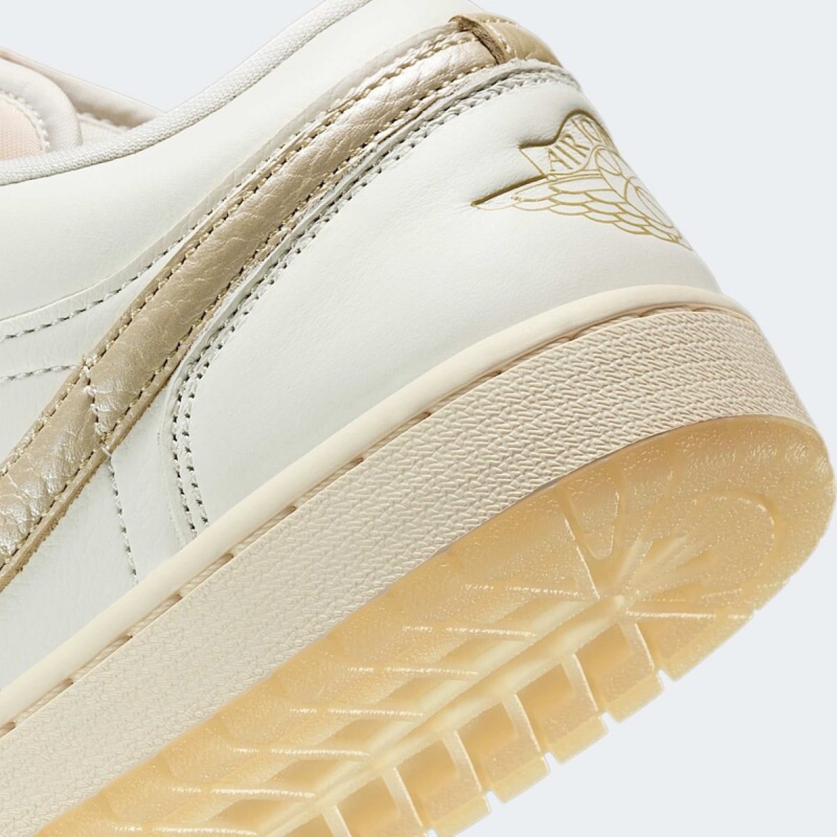 Air Jordan 1 Low Metallic Team Gold HV5157-100 8