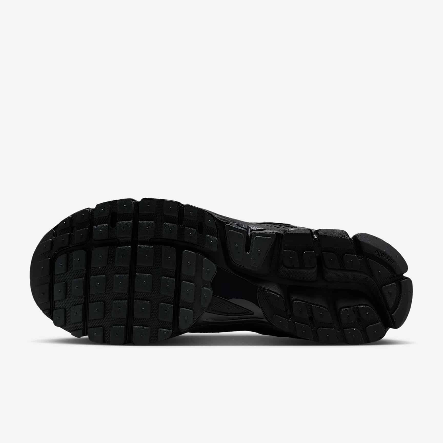 Nike Zoom Vomero 5 Black Reflective IM6597-001 1