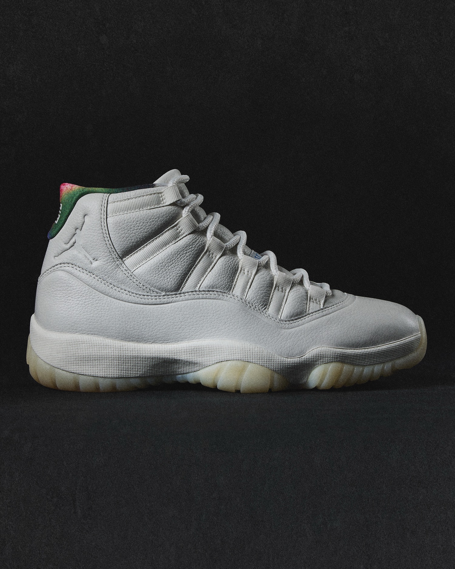 001_air-jordan-11-285-r-lat