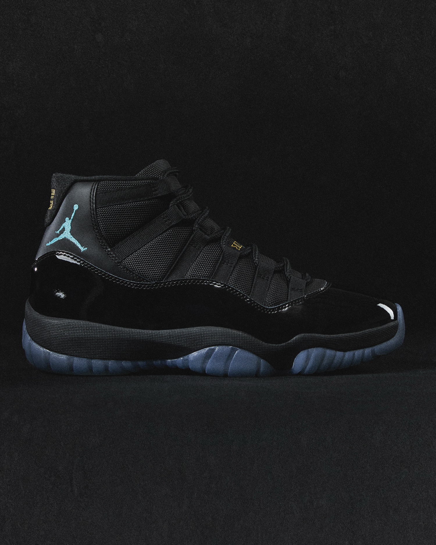 001_air-jordan-11-gamma-r-lat-shoe