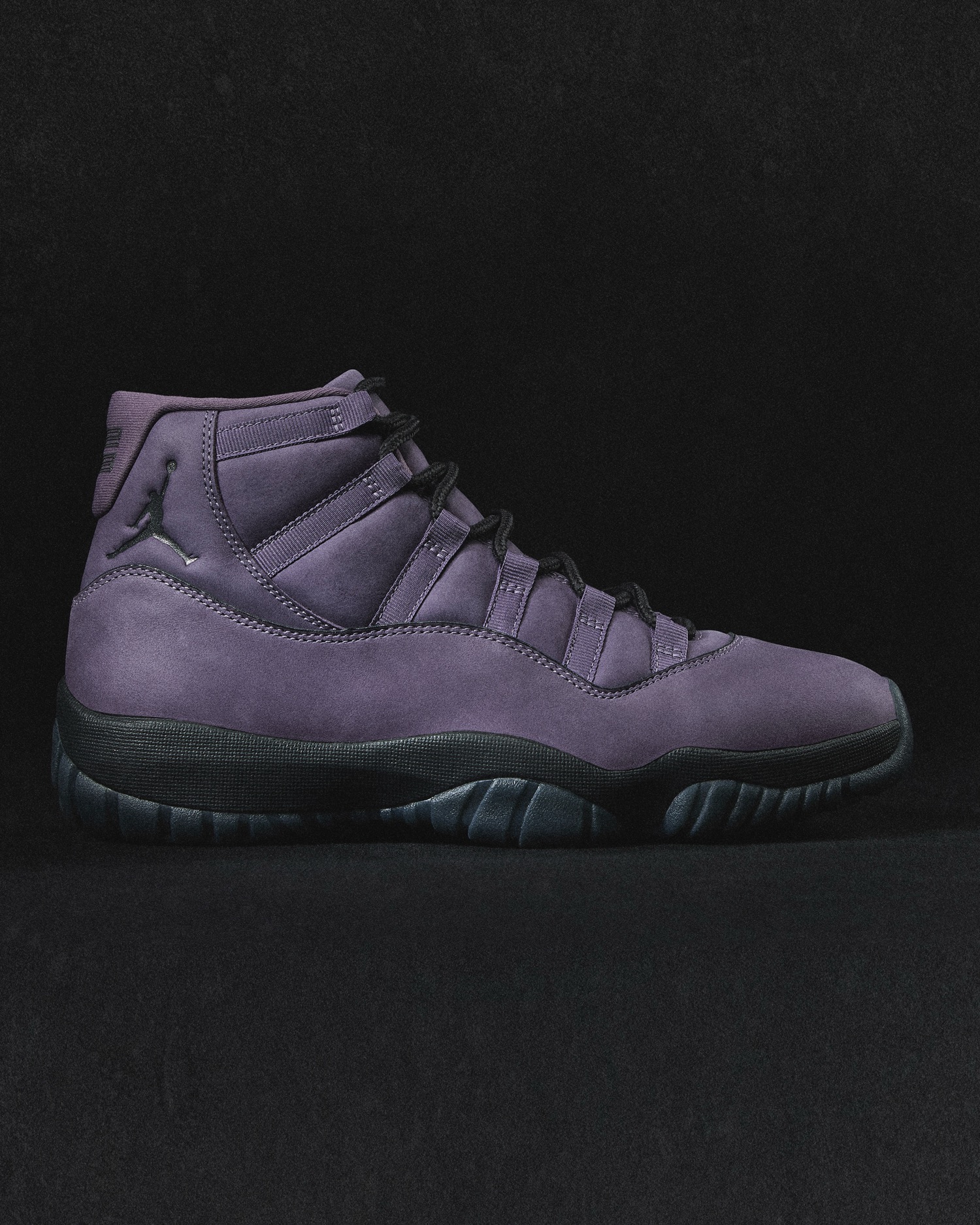 001_air-jordan-11-mojave-r-lat-shoe