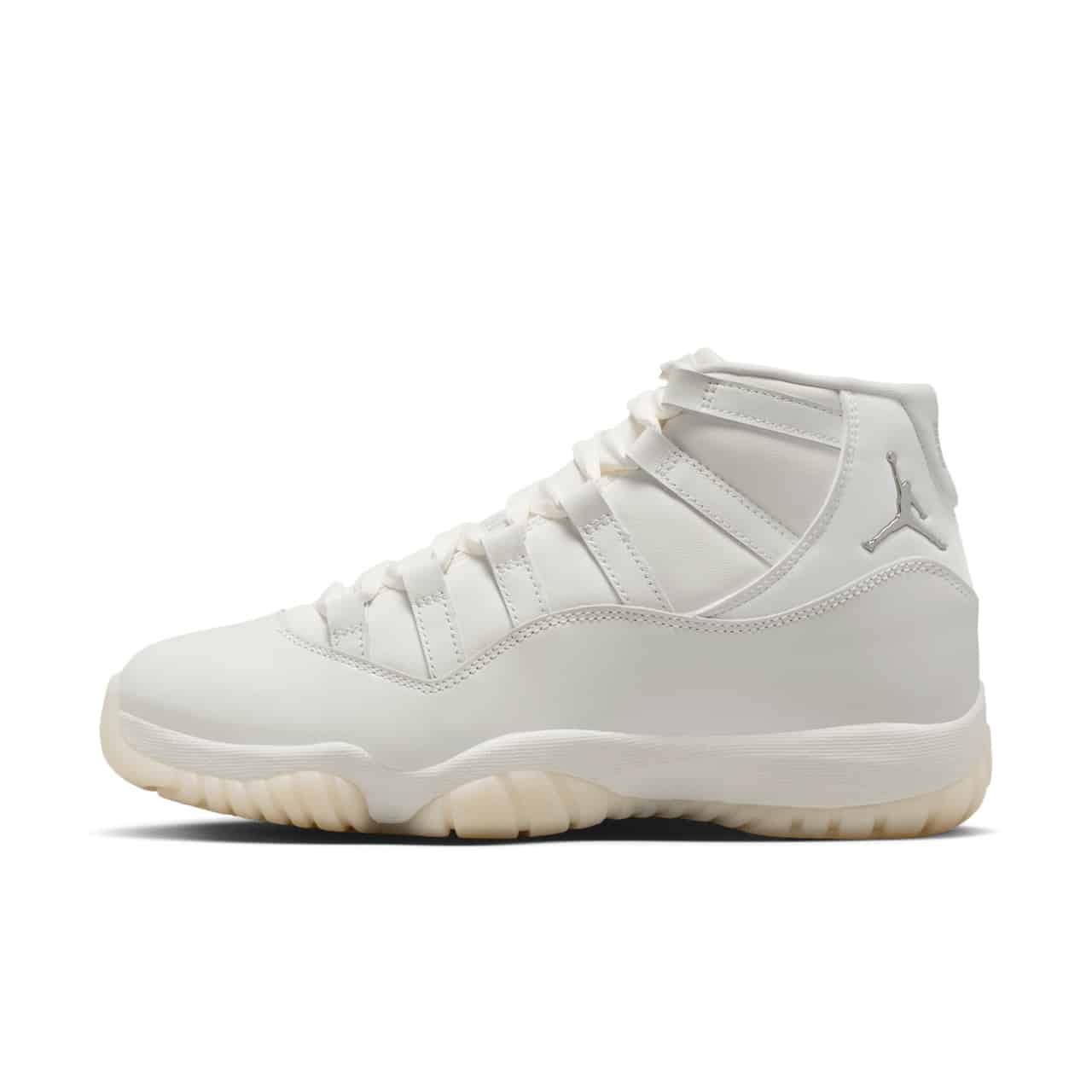 Air Jordan 11 Pearl AR0715-110 2