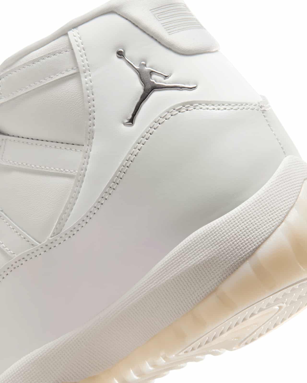 Air Jordan 11 Pearl AR0715-110 8