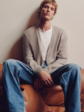 Editorial COS Cashmere Fall Winter 2025 14