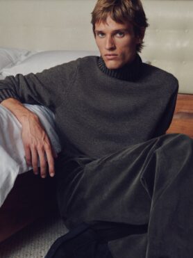 Editorial COS Cashmere Fall Winter 2025 3