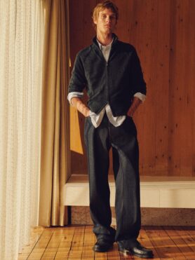 Editorial COS Cashmere Fall Winter 2025 4