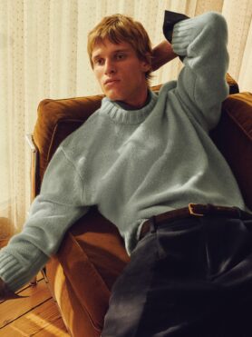 Editorial COS Cashmere Fall Winter 2025 7