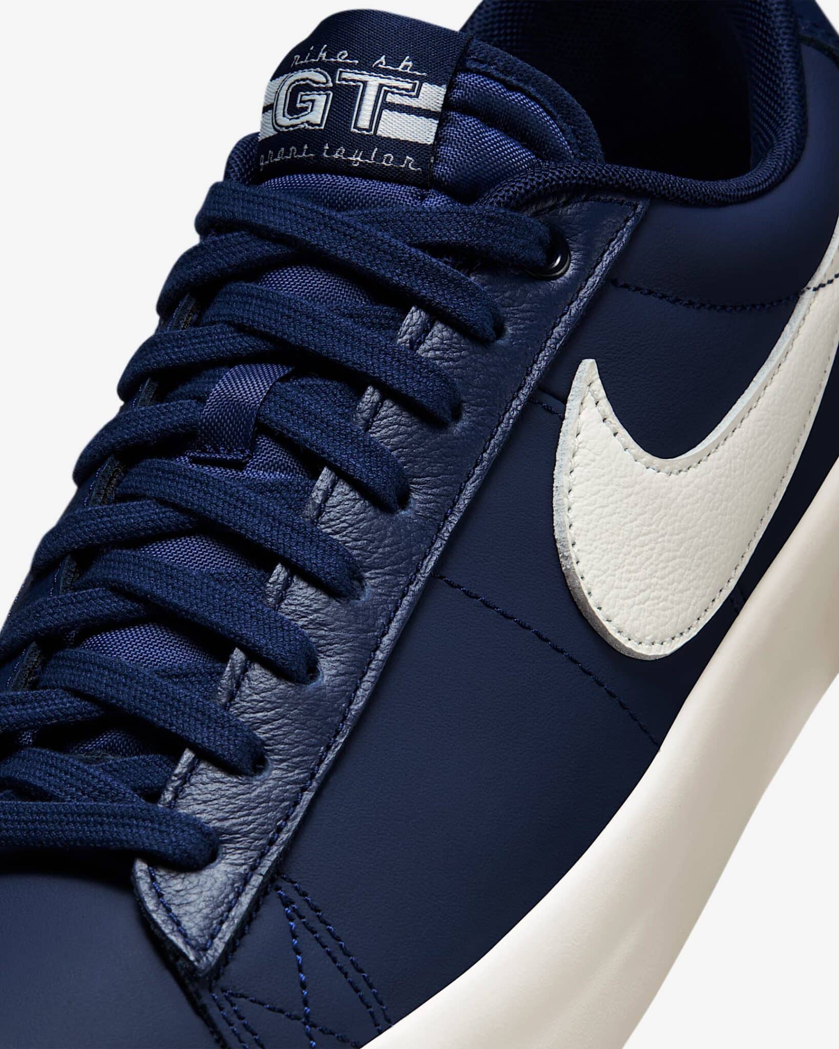 Nike SB Blazer Low Pro GT Blue Void DV1226-400 7