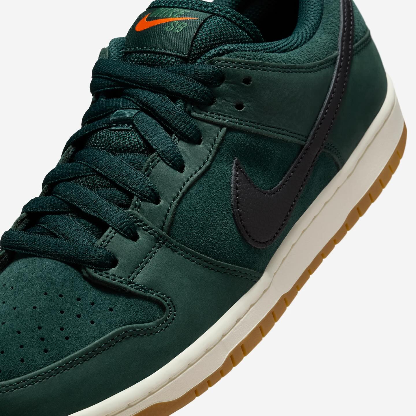 Nike SB Dunk Low Deep Fir FJ1674-300 7