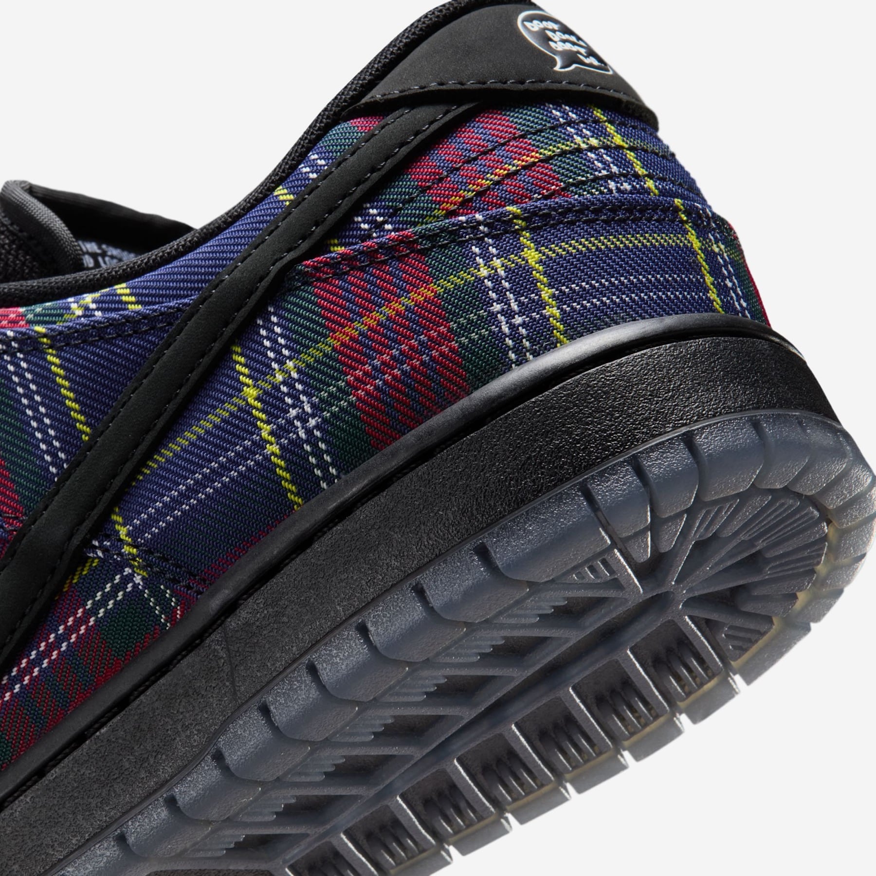 Nardwuar x Nike SB Dunk Low Tartan II1493-600 8
