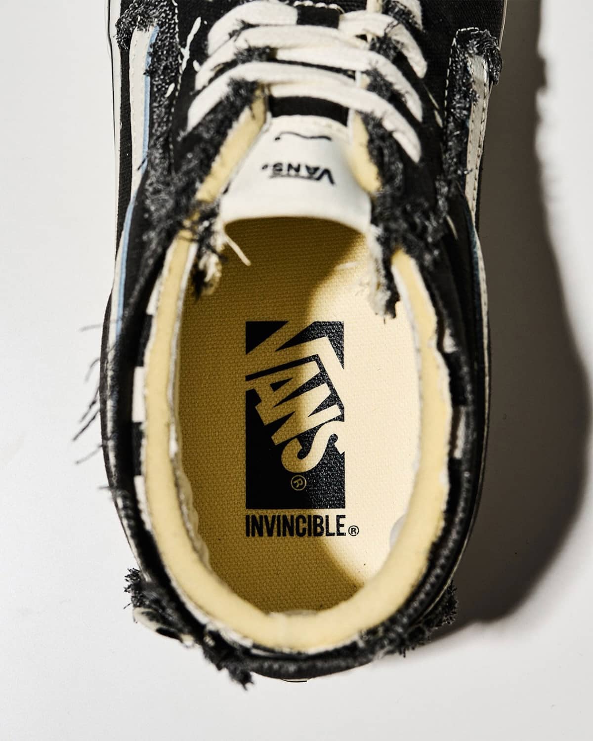 INVINCIBLE x Vans Sk8-Mid Off The Rhyme 4