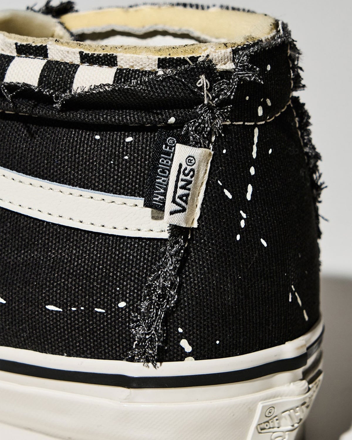 INVINCIBLE x Vans Sk8-Mid Off The Rhyme 5