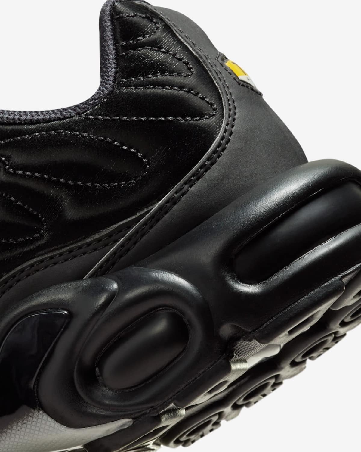 Nike Air Max Plus Black Anthracite Sail FV1169-001 8
