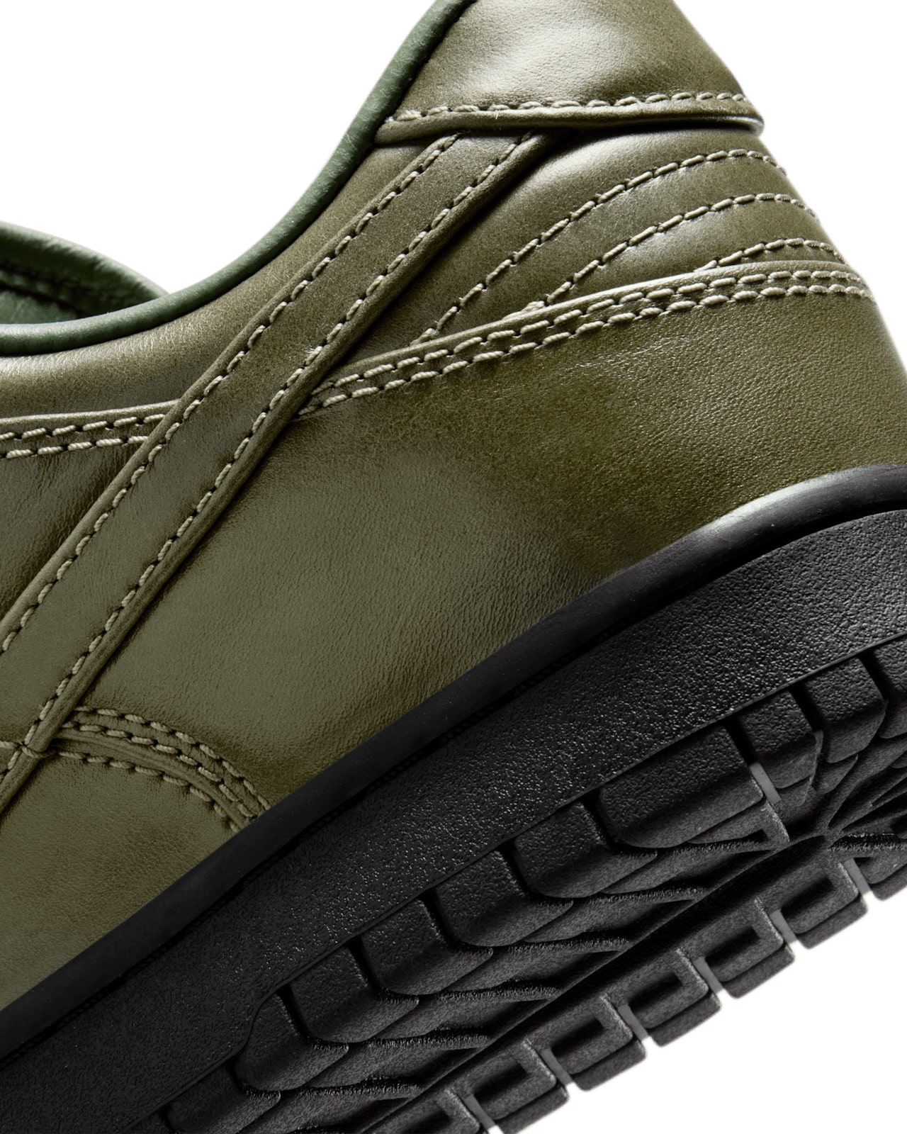 Nike Dunk Low Premium Leather Army Olive IQ3342-300 8