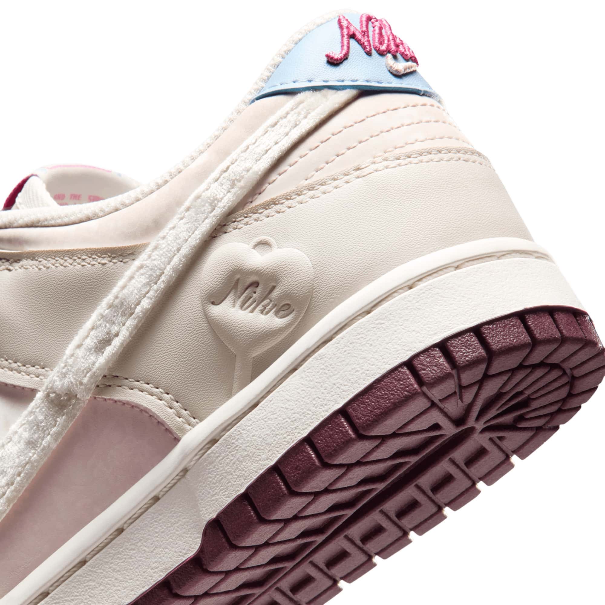 Nike Dunk Low Valentines Day 2026 IQ1145-610 7