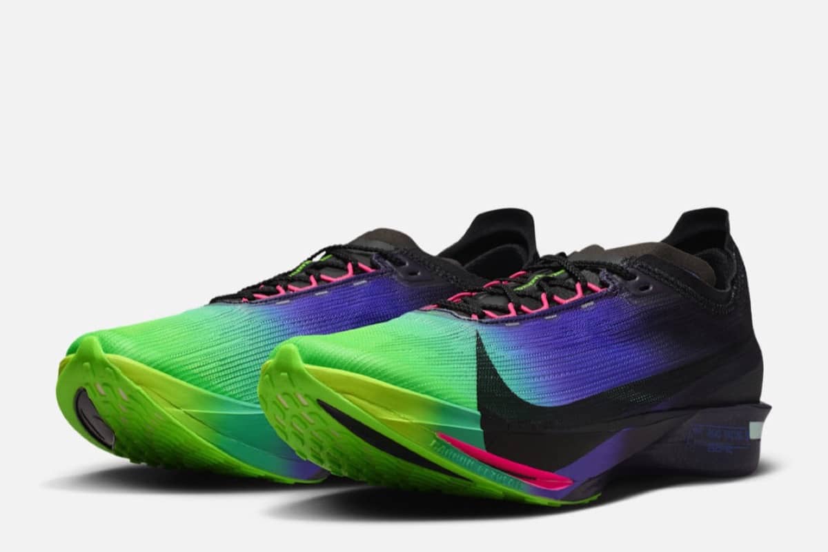 Nike Streakfly 2 to ultralekka definicja szybkości w kolorystyce „Dark Obsidian / Electric Green”