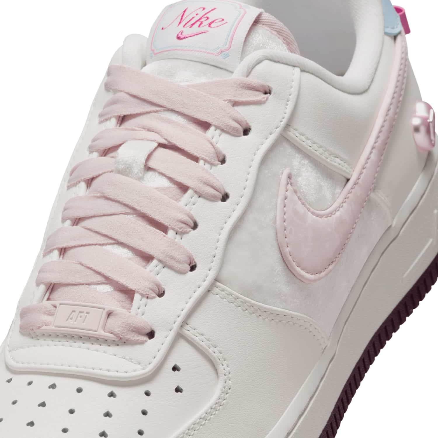 Nike Air Force 1 Low Valentines Day 2026 IQ4937-161 10