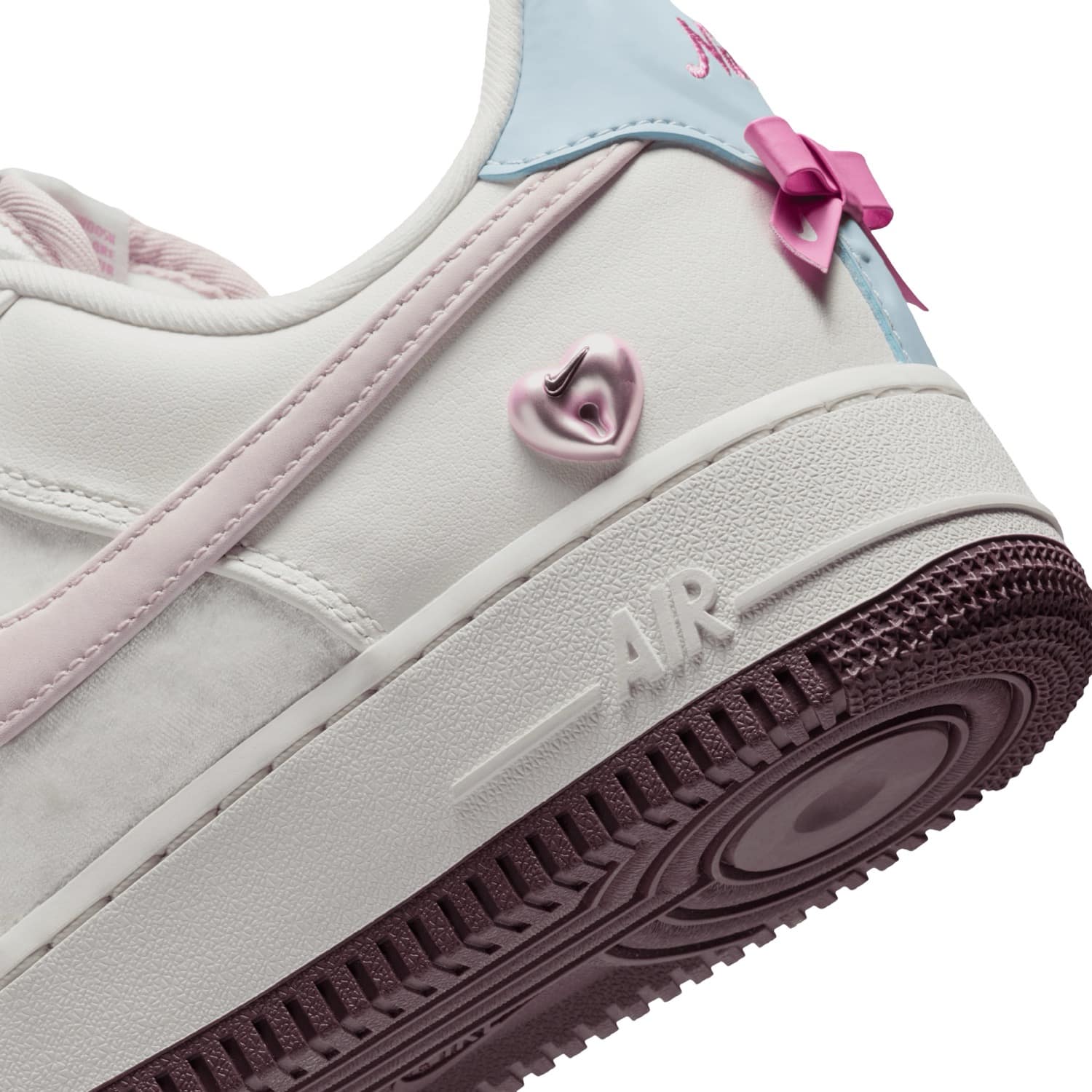 Nike Air Force 1 Low Valentines Day 2026 IQ4937-161 7