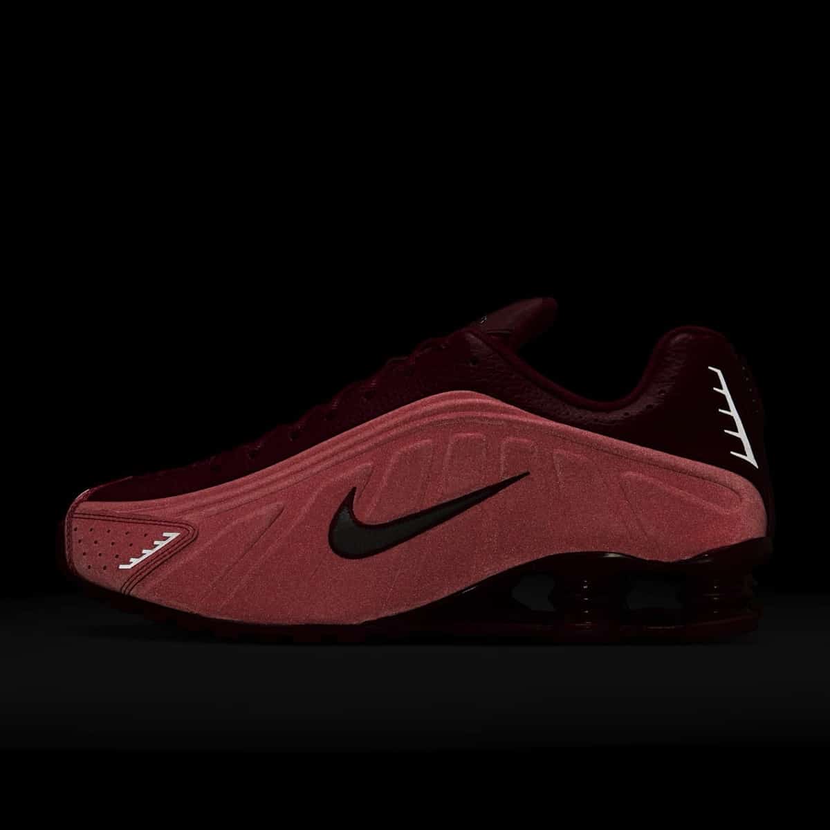 Nike Shox R4 Gym Red Reflective IQ0608-687 9