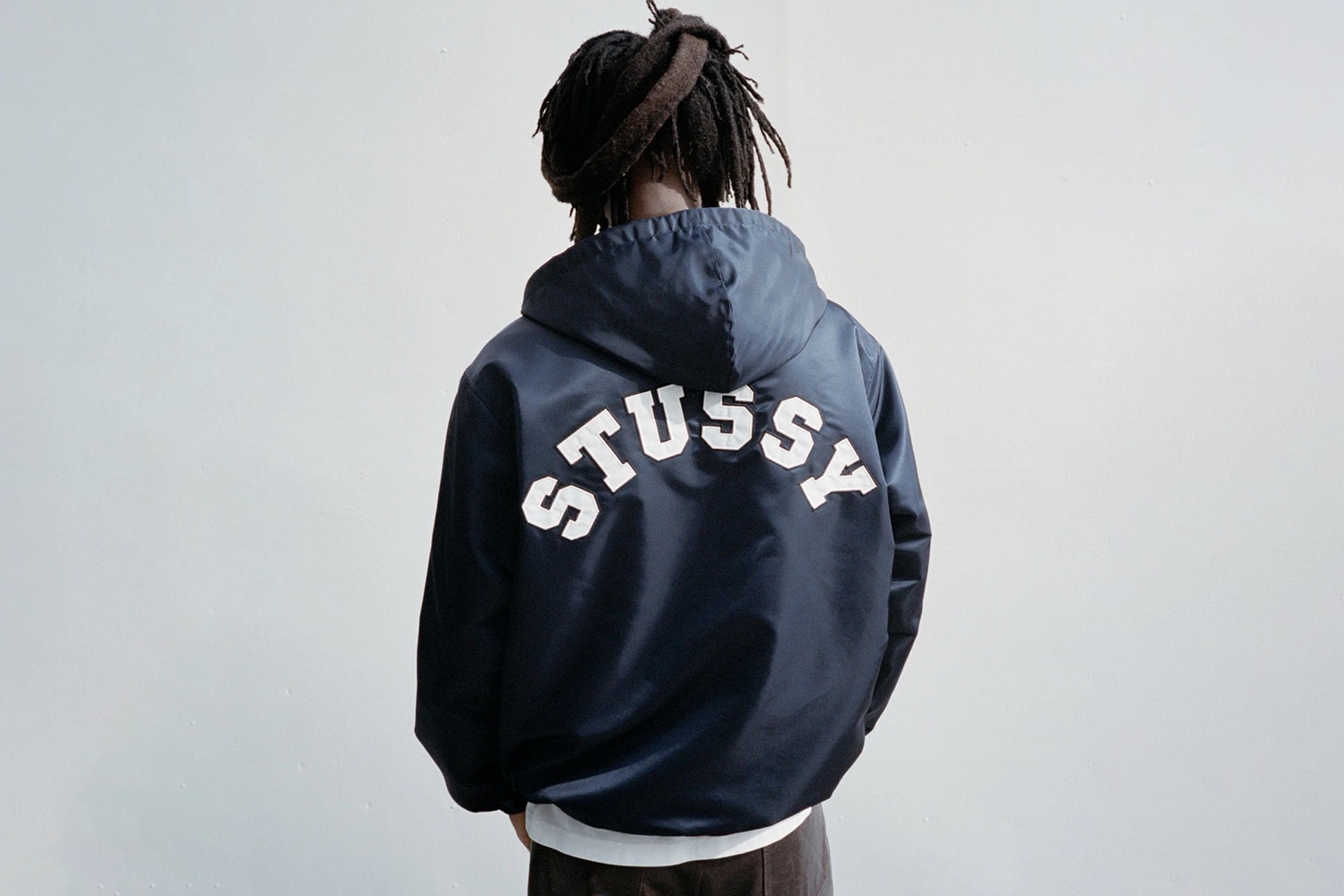 Dzikie wzory, nylon i luz – najważniejsze elementy Stüssy na wiosnę 2026 roku