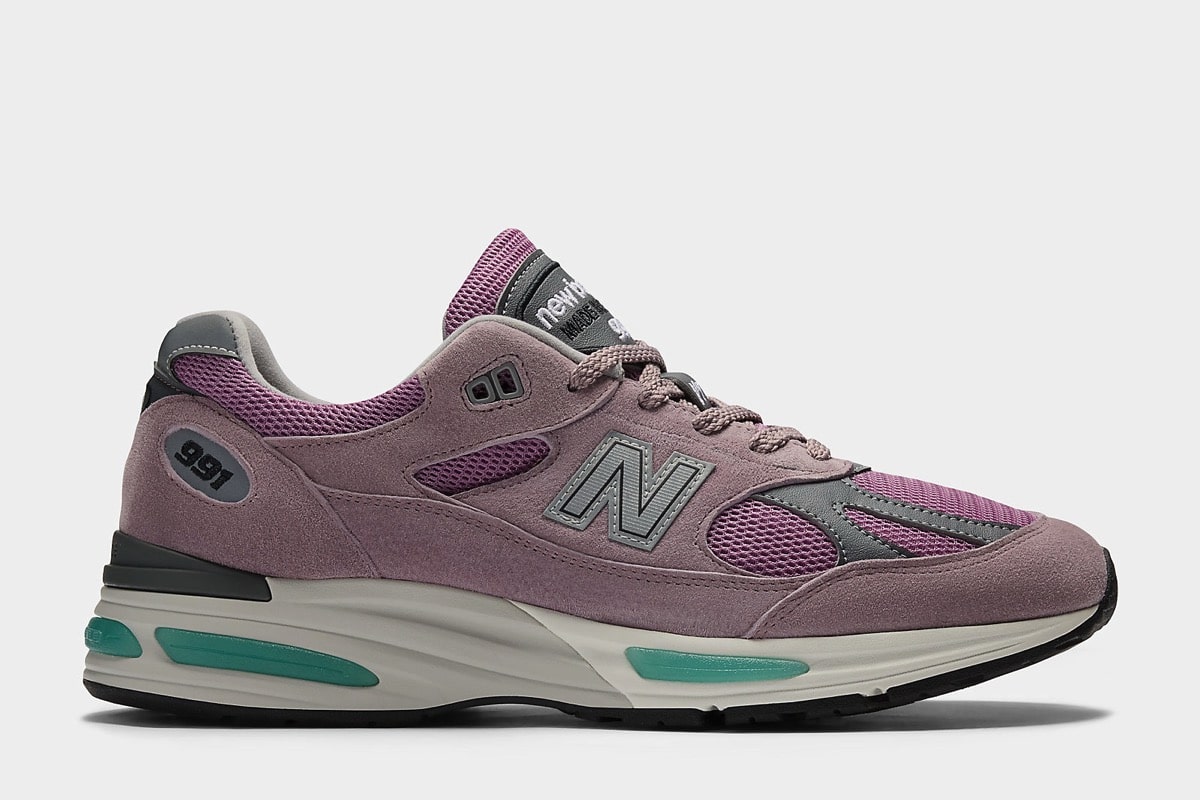 Oto pudrowe wydanie New Balance 991v2 „Smoked Pearl”