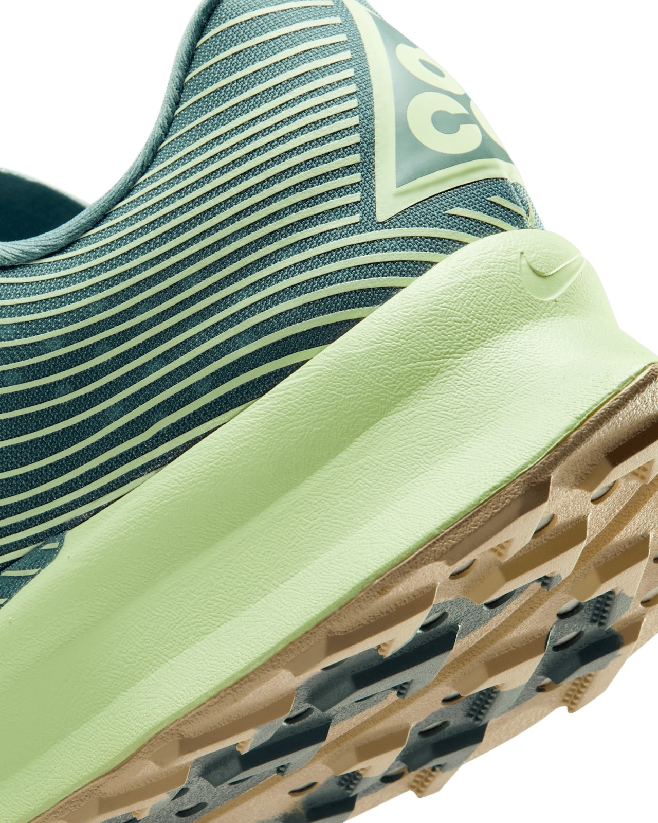 Nike ACG Ultrafly Trail Dutch Green IR7317-300 8