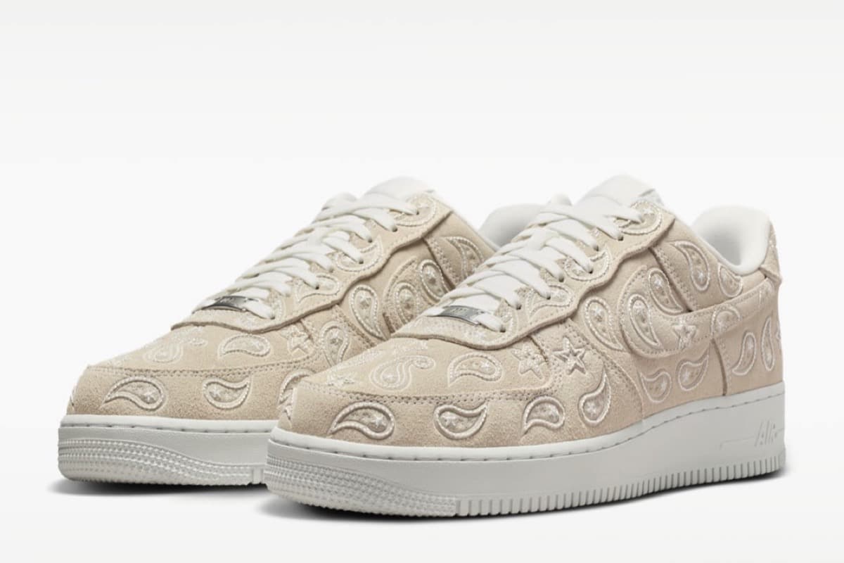 Nike Air Force 1 Low „Paisley Suede” – Minimalizm z detalem