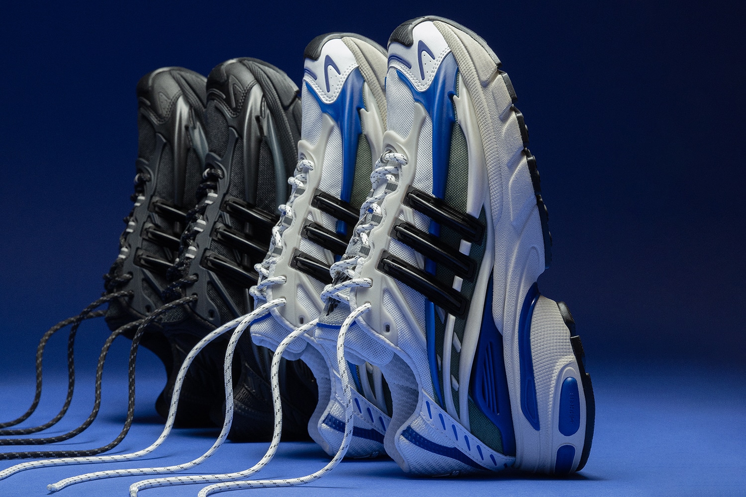 Pharrell i adidas uderzają podwójnie – Virginia Adistar Jellyfish w „Triple Black” i „Royal Blue”