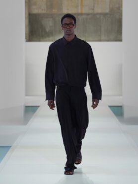 COS Spring Summer 2026 Korea Runway 12