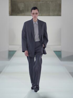 COS Spring Summer 2026 Korea Runway 13