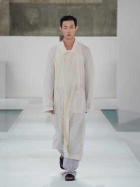 COS Spring Summer 2026 Korea Runway 8