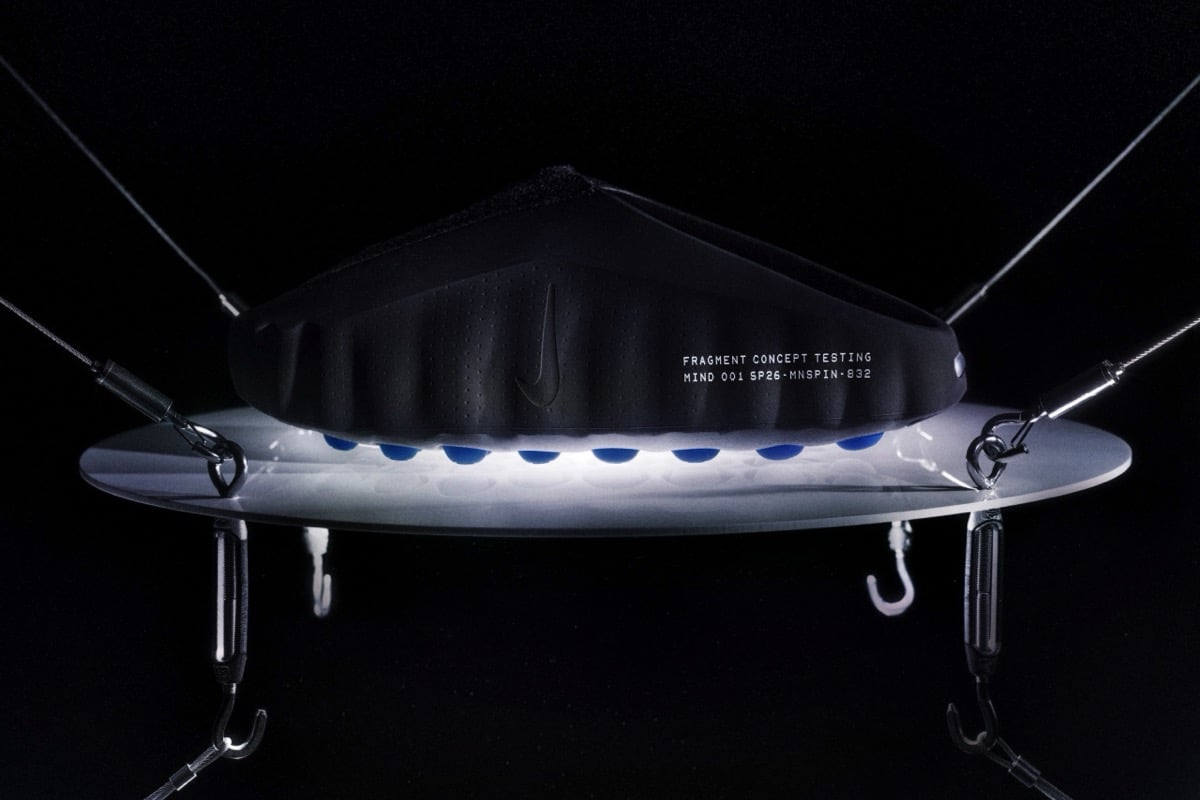 Fragment Design x Nike Mind 001 „Black” – klapki przyszłości