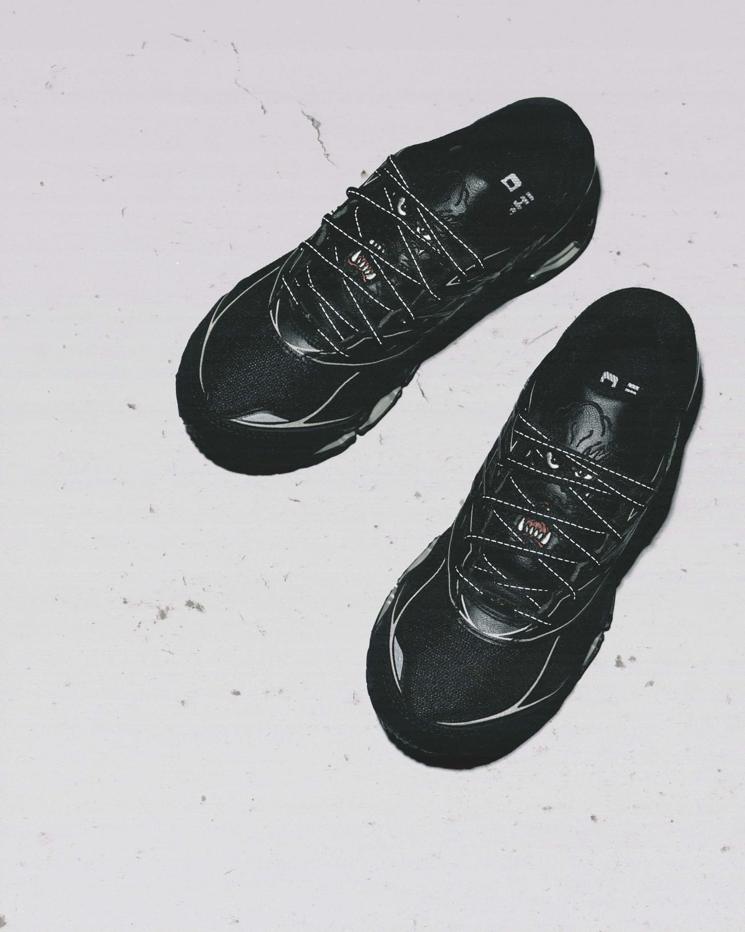 maharishi x Mizuno Wave Prophecy LS Black Olive 8