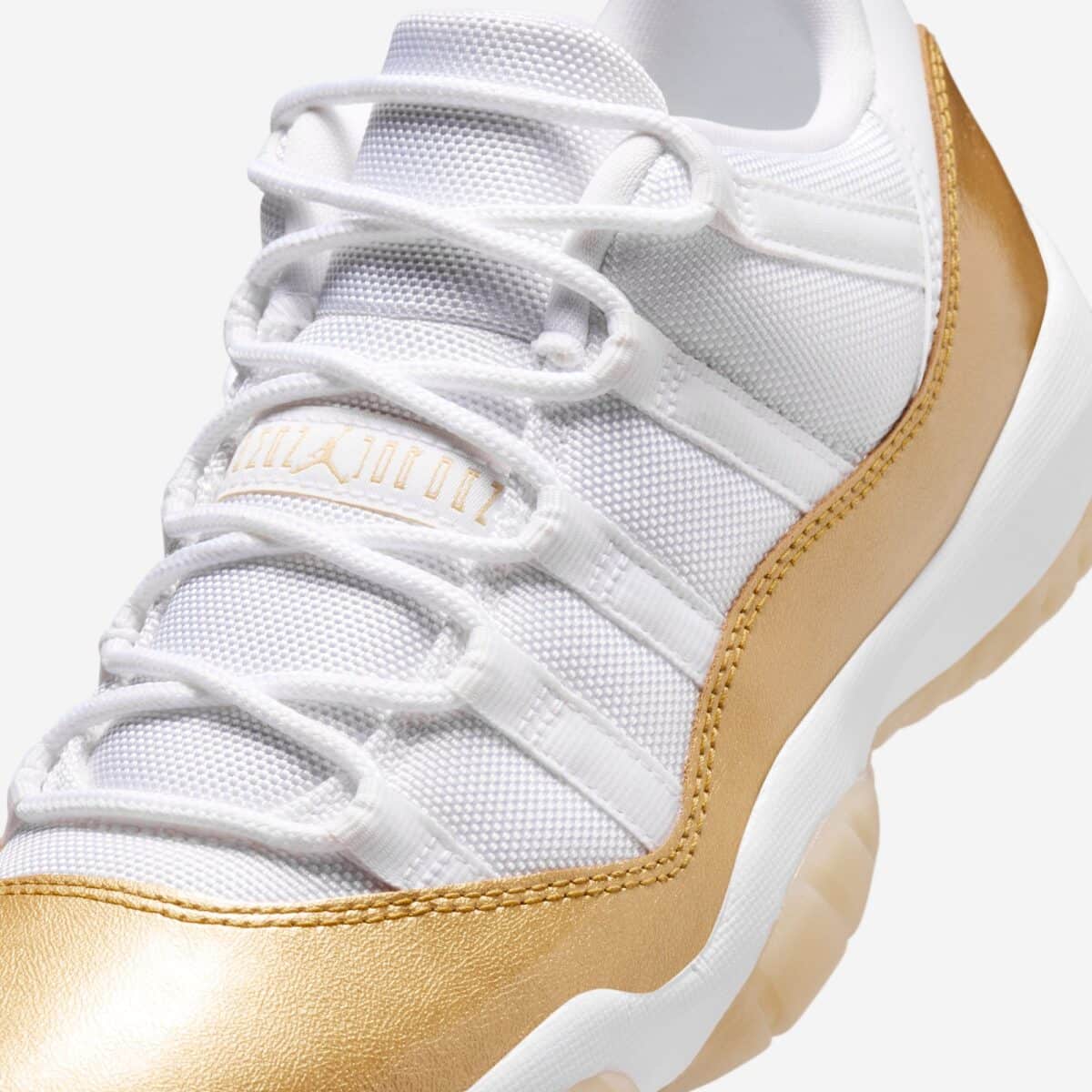 Air Jordan 11 Low Mothers Day AH7860-102 7