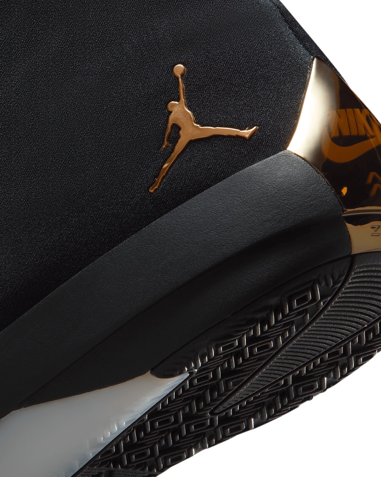 Air Jordan 40 4028 Black Metallic Gold IR2085-001 8