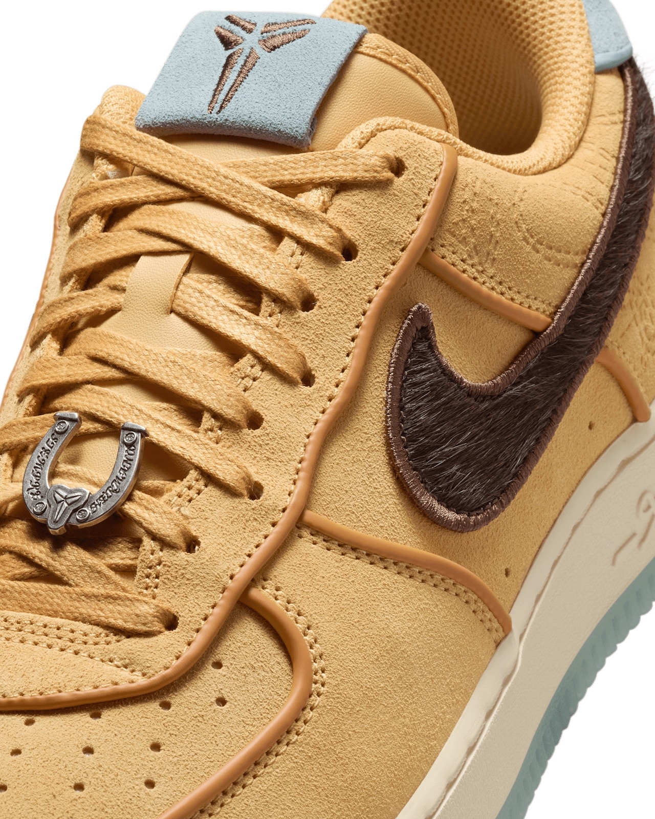 Kobe Bryant x Nike Air Force 1 Low Protro Siempre Mio IM0582-700 7