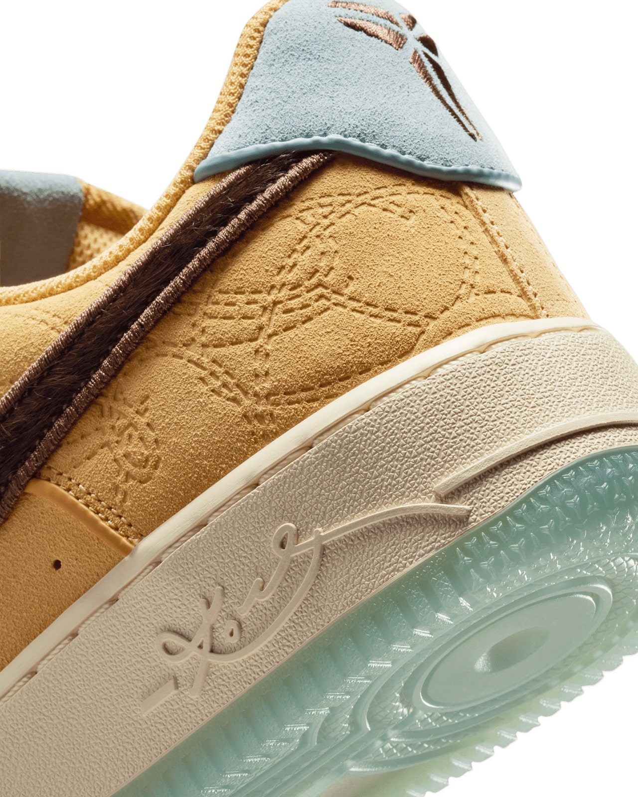 Kobe Bryant x Nike Air Force 1 Low Protro Siempre Mio IM0582-700 8