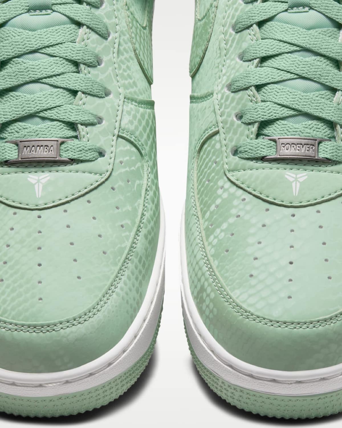 Kobe Bryant x Nike Air Force 1 Low Steam IB0018-005 9