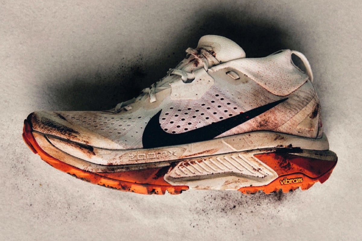 Nike ACG Zegama „Summit White / Safety Orange” – trailowy but dla tych, którzy nie uznają kompromisów