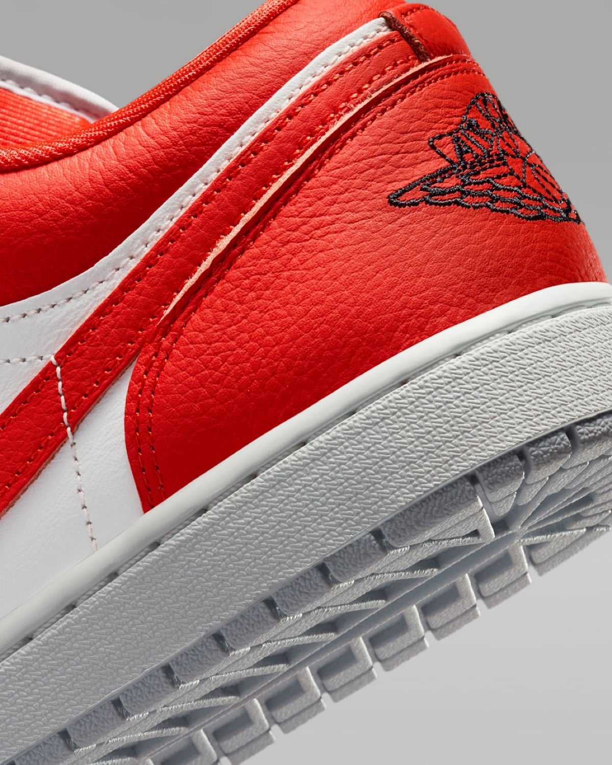 Air Jordan 1 Low Chile Red II9813-600 8
