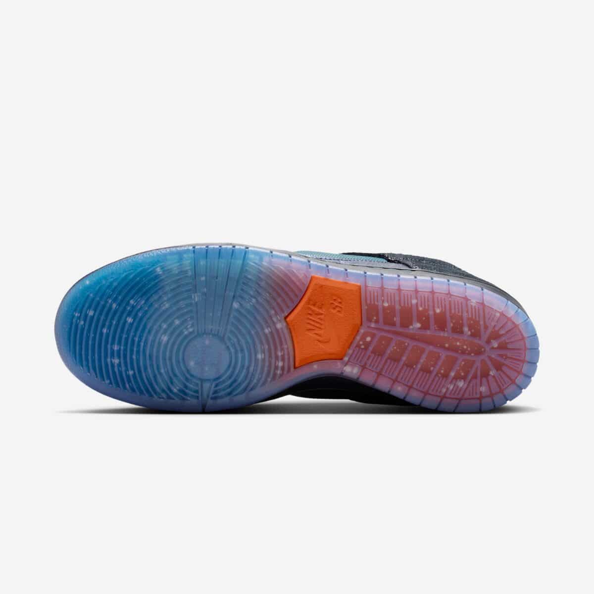 Bluetile x Nike SB Dunk Low Monarch Butterfly IQ1323-001 1