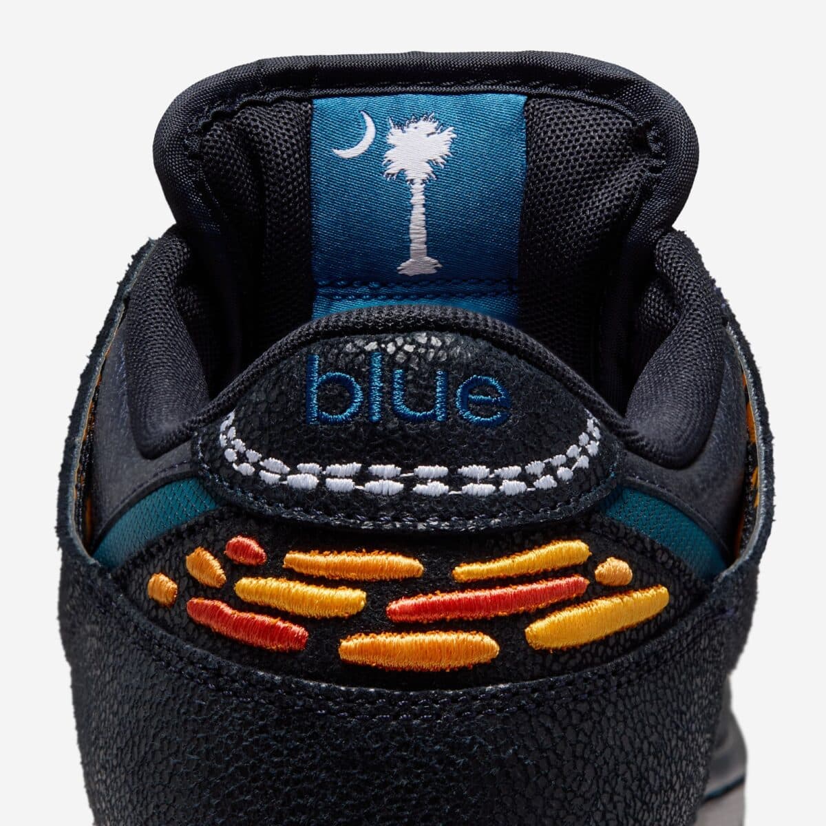 Bluetile x Nike SB Dunk Low Monarch Butterfly IQ1323-001 10
