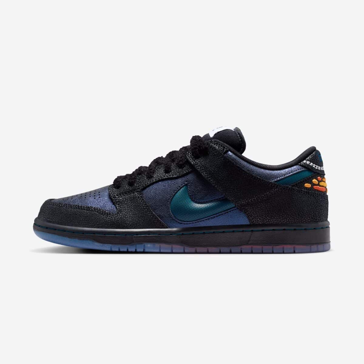 Bluetile x Nike SB Dunk Low Monarch Butterfly IQ1323-001 2