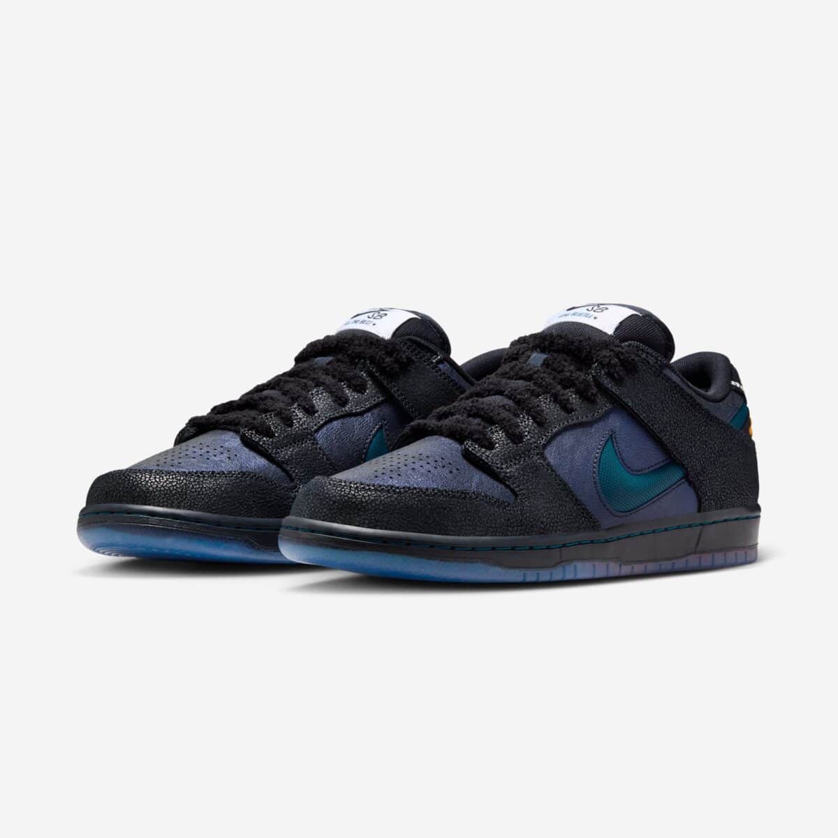 Bluetile x Nike SB Dunk Low Monarch Butterfly IQ1323-001 4